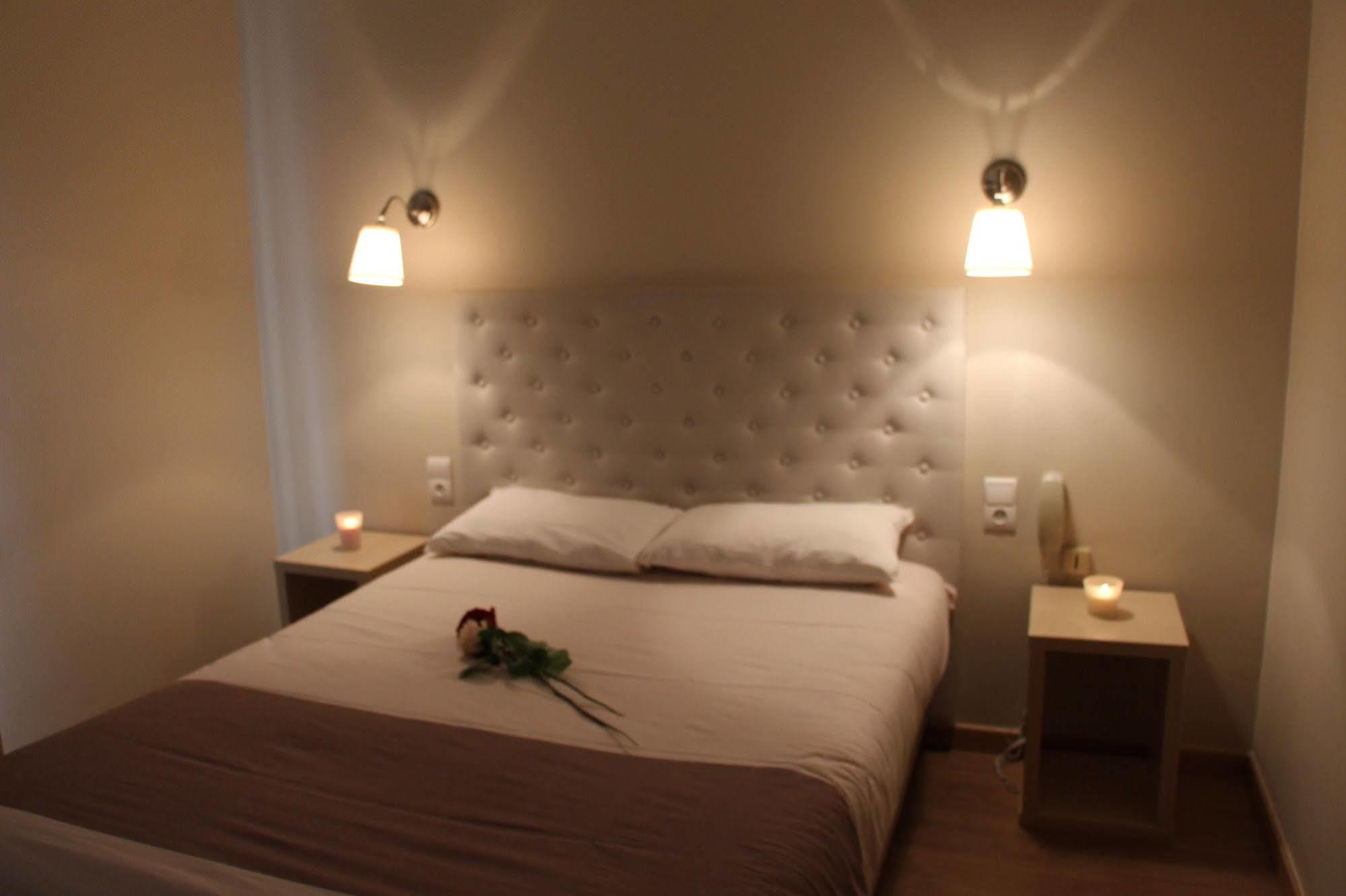 Hôtel Mondial Perpignano Esterno foto